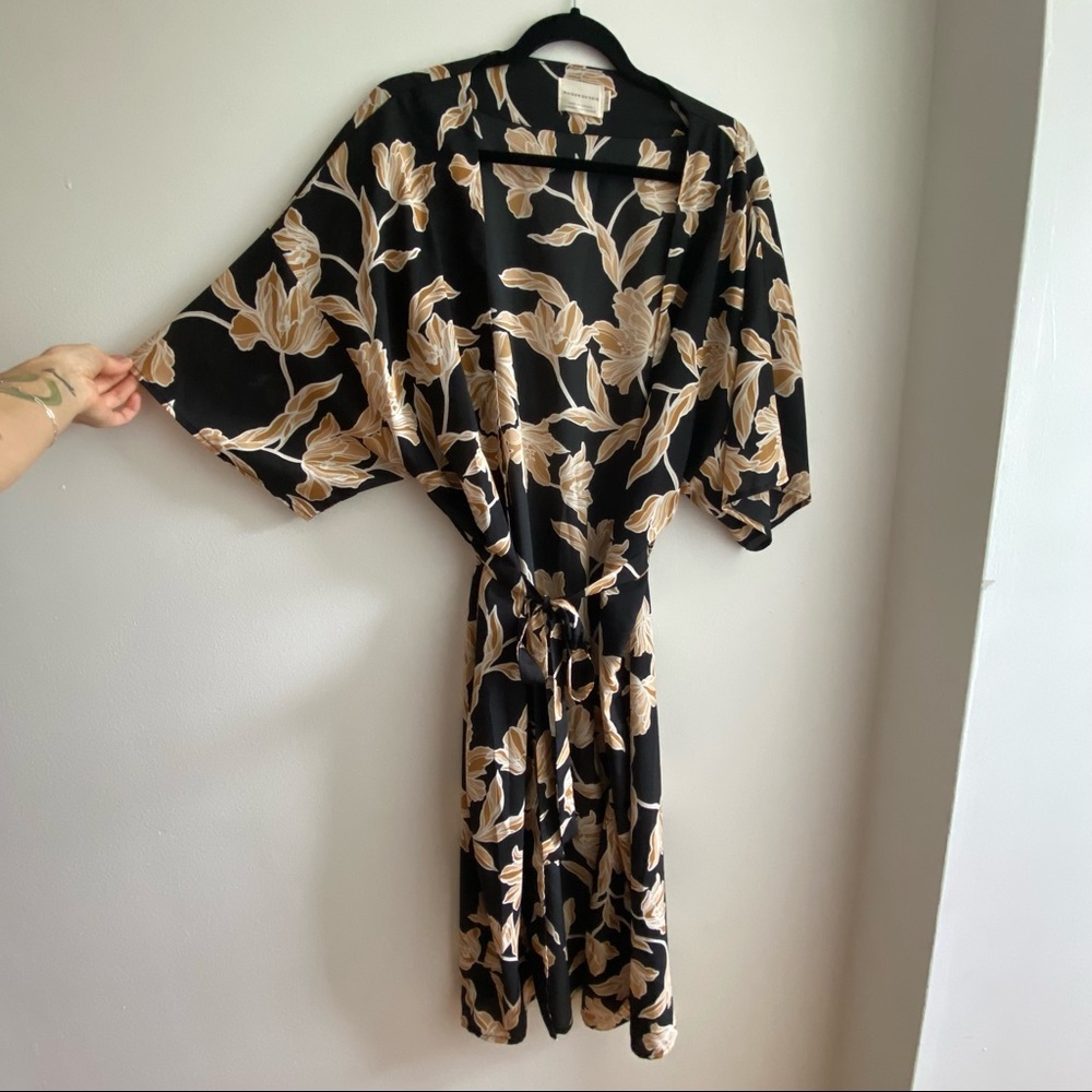 MAISON DU SOIR Rachel Zoe Black Tan Gold Floral Belted Kimono Robe S/M
